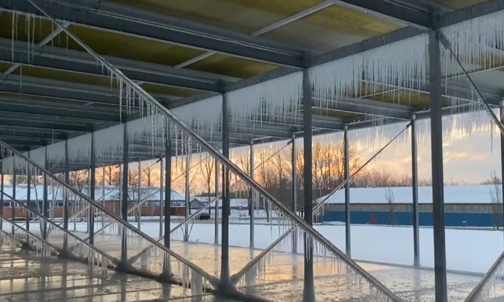 Ice frosting up the evaporator of a 5.4MW (1,535TR) CO2 heat pump system in Vildbjerg, Denmark. (Source: Fenagy)