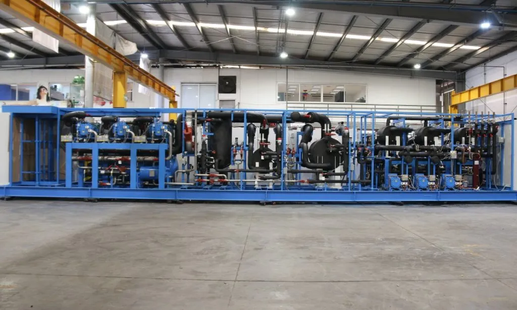 The system comprises two ammonia-based chillers and glycol-cooled CO2 condensers. (Source: Frigus Bohn)