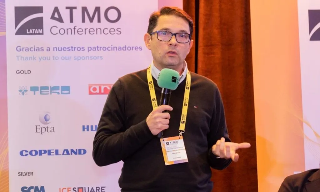 Julio Viera, Axionlog, at ATMO LATAM Summit 2023.