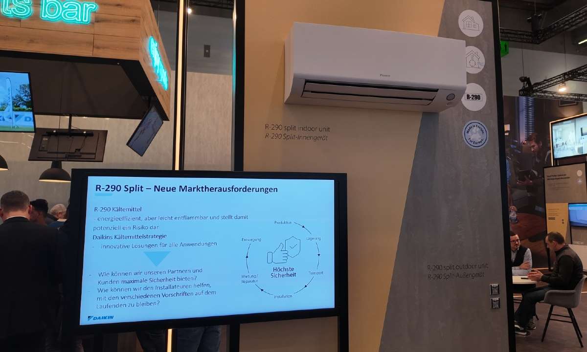 Daikin introduced its new R290 single split AC unit at ISH 2025.